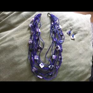 Necklace beaded with earrings